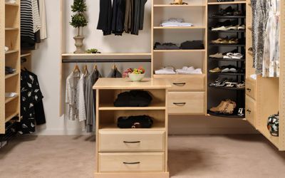 Reasons To Include Drawer Dividers in Closet Organization